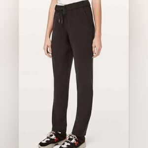 Lululemon On The Fly Pant Woven Tall 31" Black - Sz 2